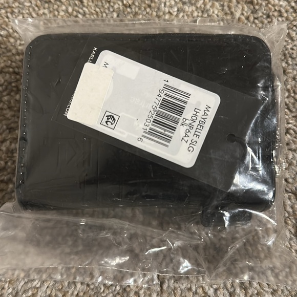 NEW Karl Lagerfeld Black Faux Patent Leather Compact Wallet - Picture 4 of 4